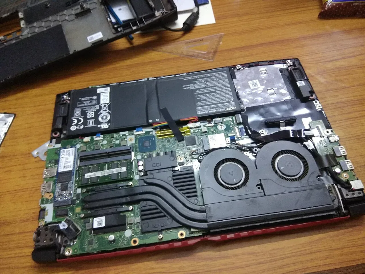 Acer Predator Helios Neo 16 (PHN16-72, 2024)