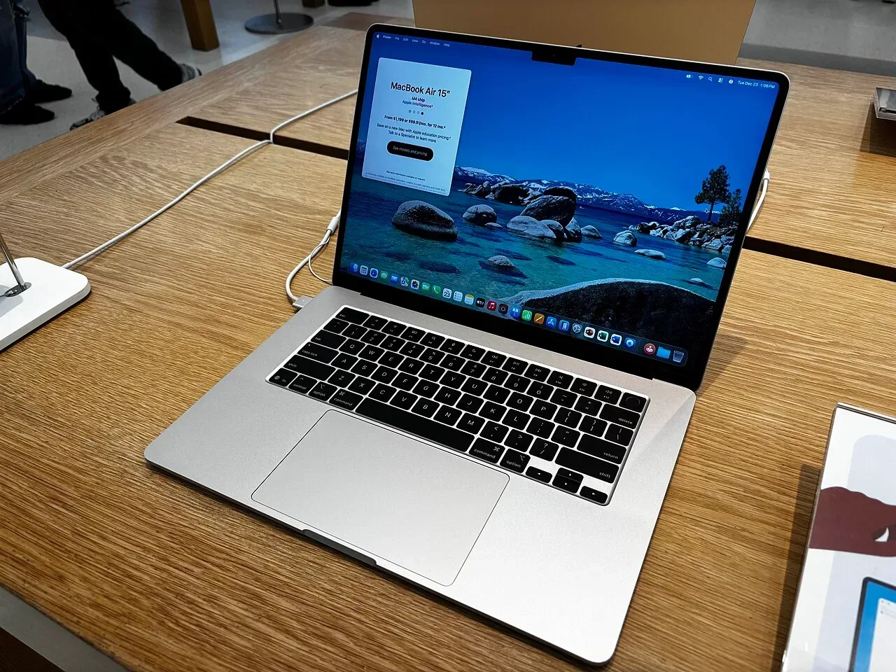 Apple MacBook Air 15 (M5, 2026)