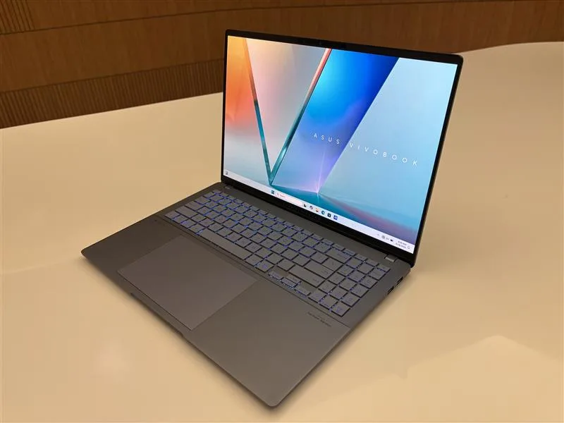 ASUS Vivobook S 15 OLED (S5506)
