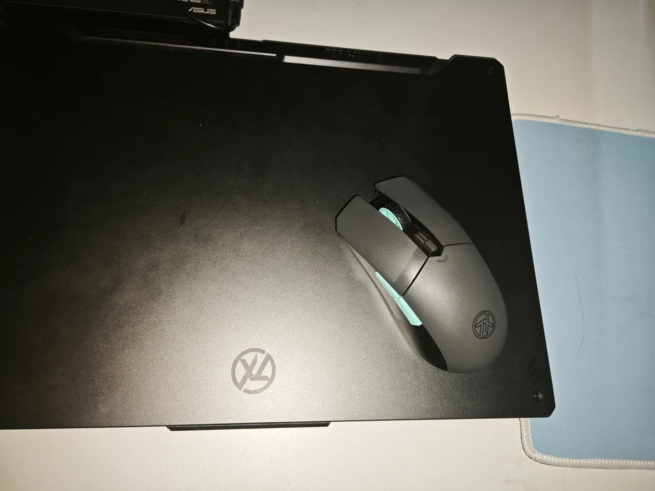 Lenovo Yoga Slim 7i Aura Edition (2024)
